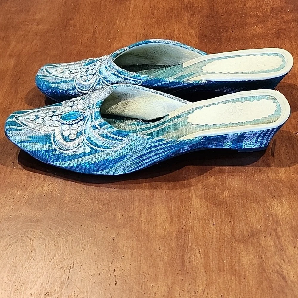 Moroccan Slipper Shoes - Picture 2 of 3